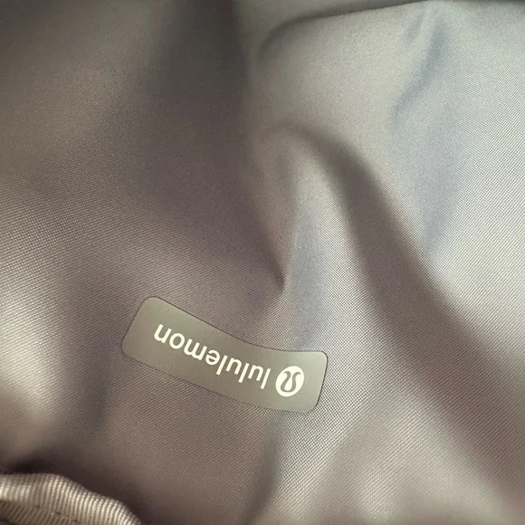 EUC/Like new Lululemon athletica Silver/Gray Crossbody Bag - Picture 12 of 14